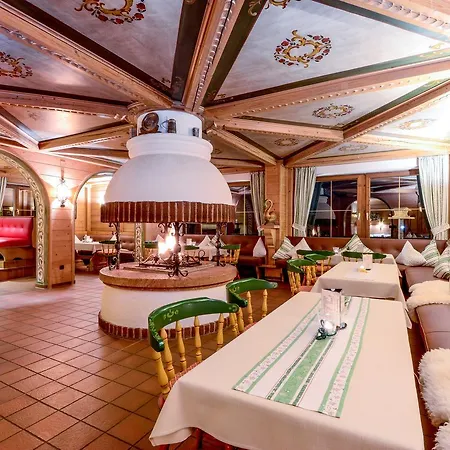 Alpenhotel Denninglehen מלון ברכטסגאדן
