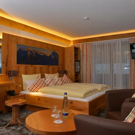 Alpenhotel Denninglehen מלון ברכטסגאדן